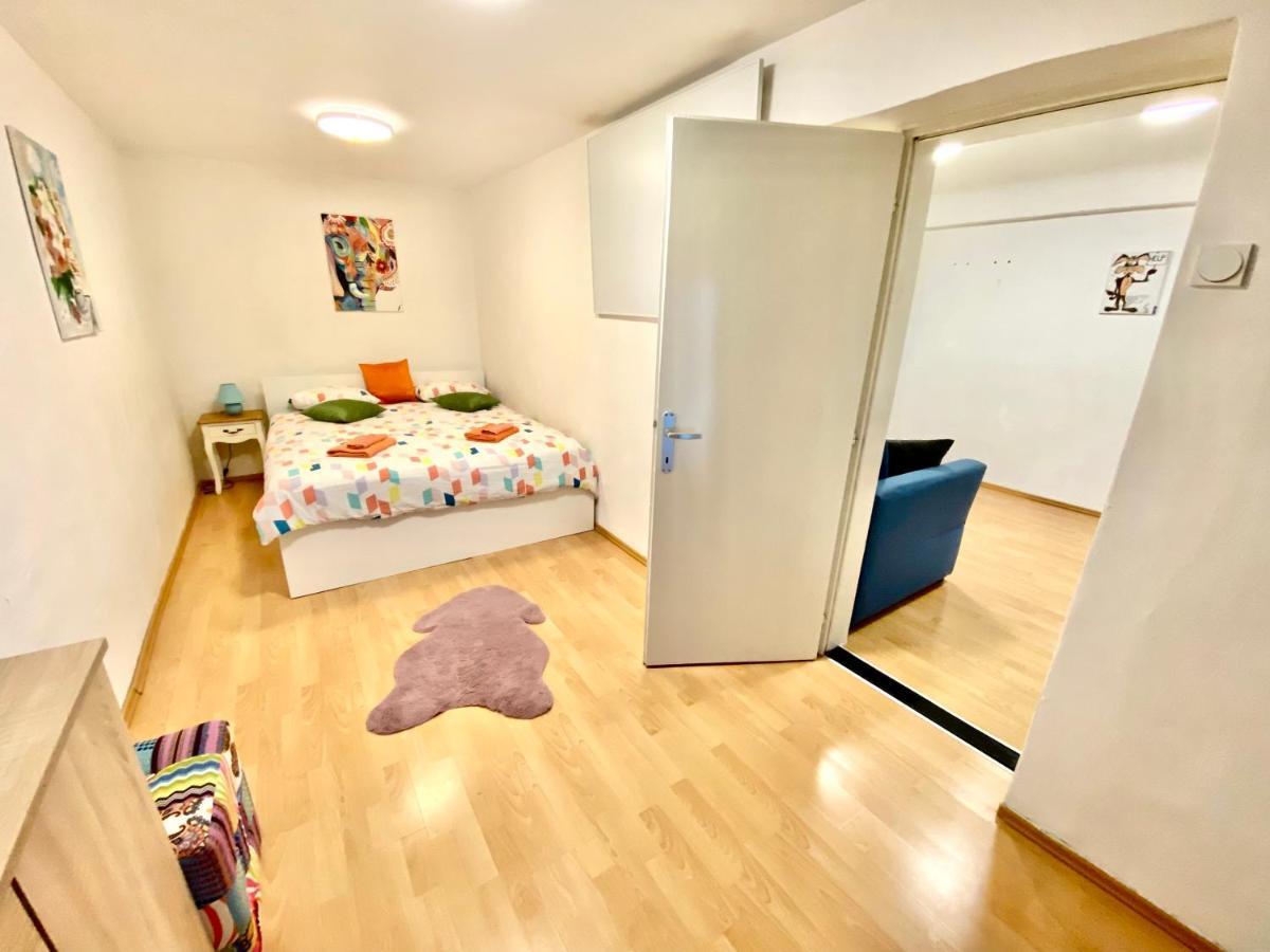 1Br Apartment On The Most Beautiful Street In Ljubljana Center מראה חיצוני תמונה